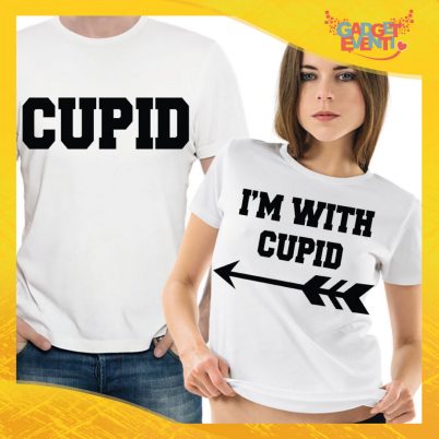 T-Shirt Coppia Maglietta "I'm With Cupid" Gadget Eventi