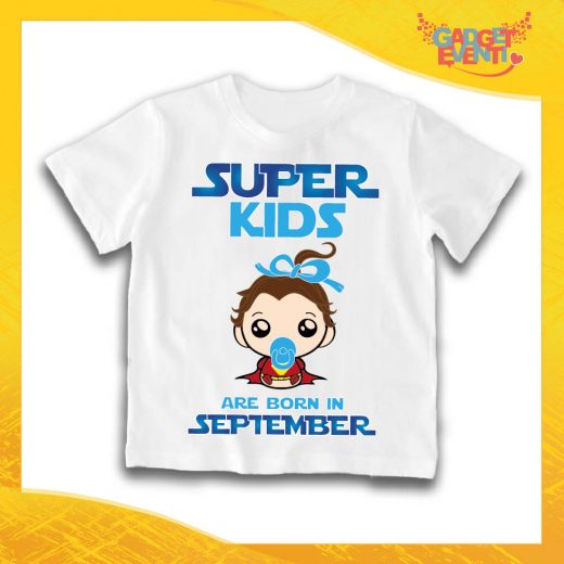Maglietta Bianca Maschietto Bimbo "Super Kids con Mese Personalizzato" Idea Regalo T-Shirt per Compleanni Gadget Eventi