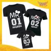 Tris di T-Shirt Nere "Mr Mrs Junior con Nome e Numero" Magliette per Tutta la Famiglia Completo di Maglie Padre Madre Figli Idea Regalo Gadget Eventi