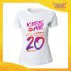 T-Shirt Donna Bianca "Kiss Me Birthday" Maglietta Femminile Birthday per Feste di Compleanno Idea Regalo per Compleanni Gadget Eventi