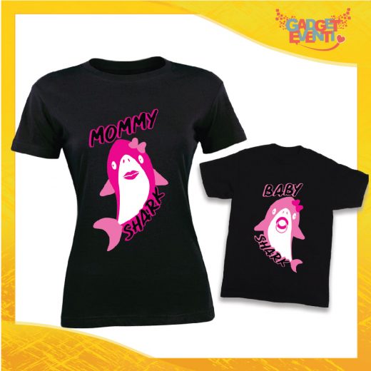 Coppia t-shirt "Mommy and Baby shark" madre figli idea regalo festa della mamma gadget eventi nere femminuccia