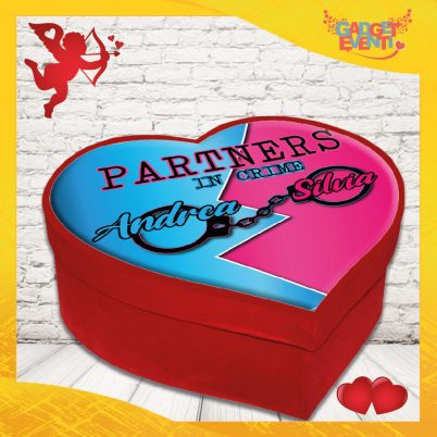 scatola a cuore San Valentino personalizzata " PARTNERS IN CRIME con nome "